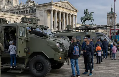 Heldenplatz display