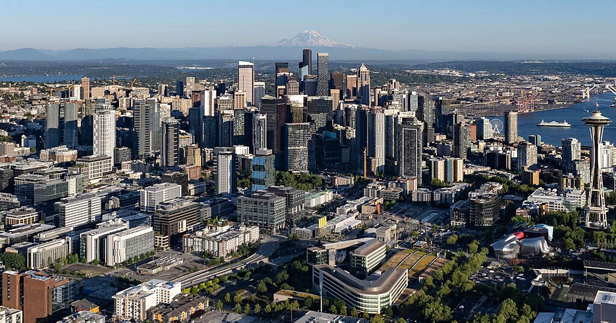 Seattle city waterfront and skyline