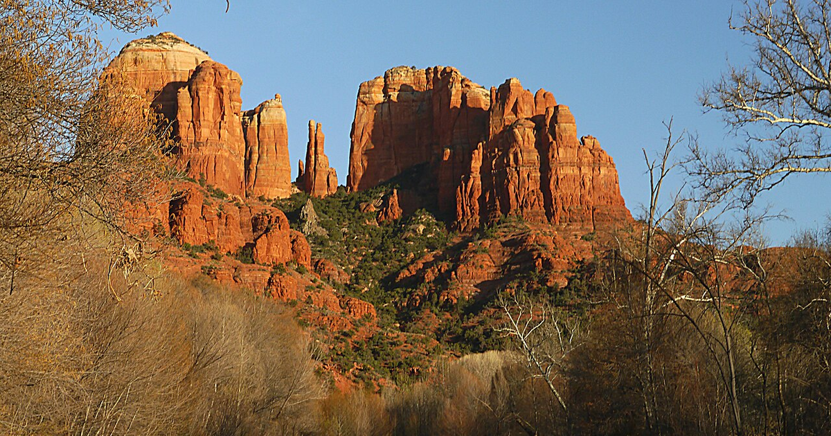 Sedona city waterfront and skyline